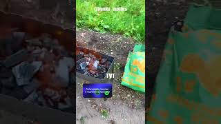 Вот зачем в машине нужен мангал: попал в ДТП, ждёшь ДПСников, зато хотя бы без ужина не останешься.