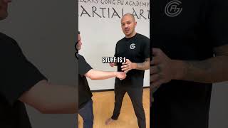 Most knife attacks are ambush attacks, do you know how to protect yourself?