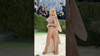 Doja Cat Arrives to the 2026 Met Gala in YSL