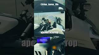Один из главных вопросов, которым задаются тысячи автомобилистов, когда видят рядом стоящий мотоцикл