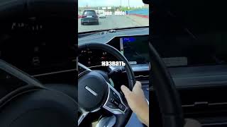 Мужчина увидел, как водитель Mercedes жёстко нарушает правила, и решил его проучить.
